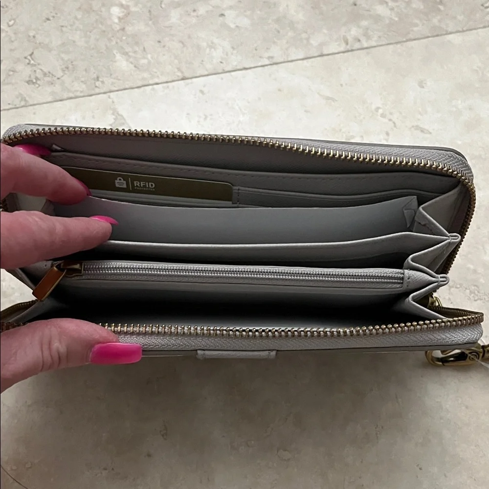 NWT! Fossil Women's Floral Pattern Wristlet - Gray and Pink